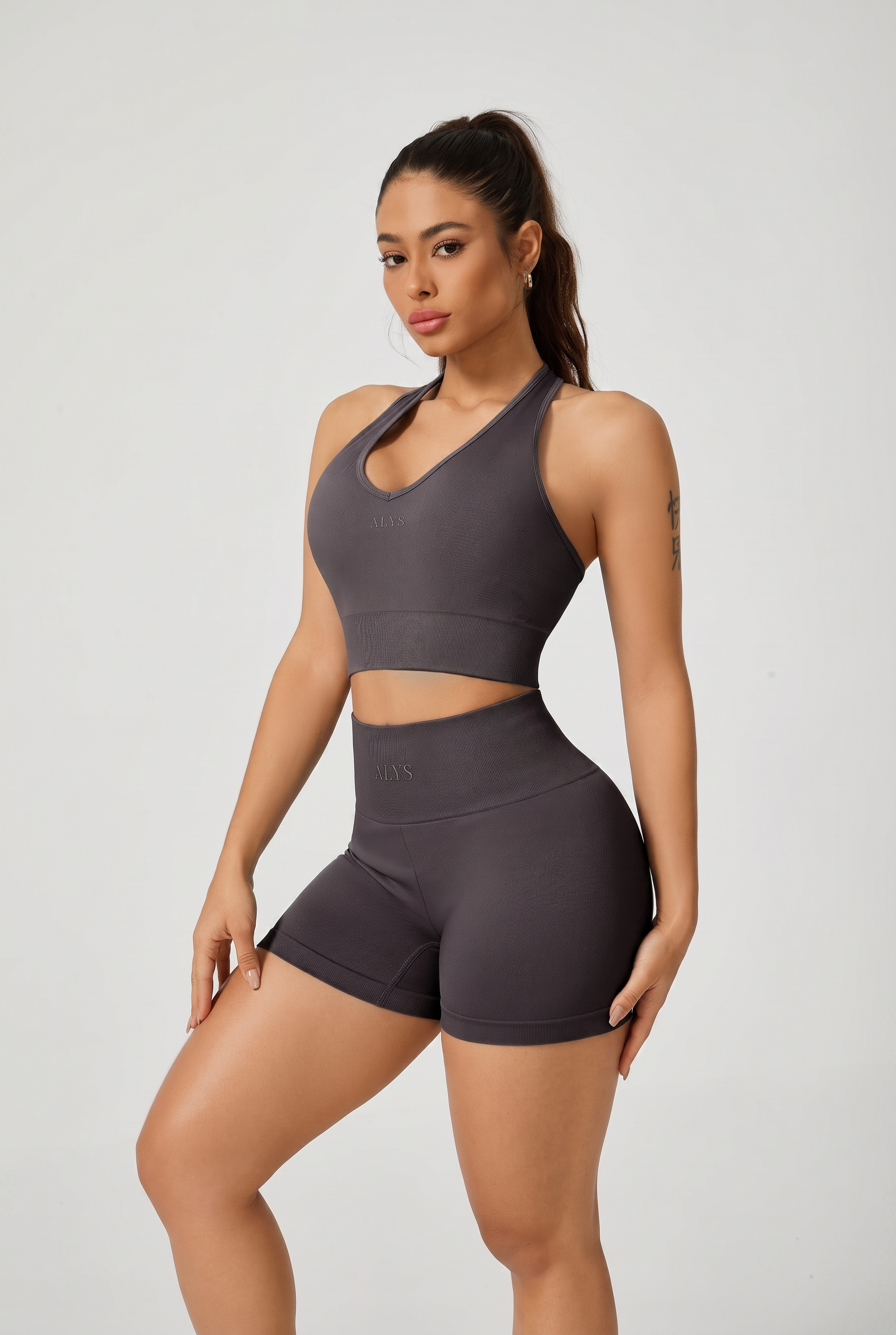 Conjunto Signature ALYS - Cinza (frente)